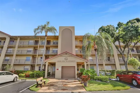 12601 SW 13th St #114G, Pembroke Pines, FL 33027