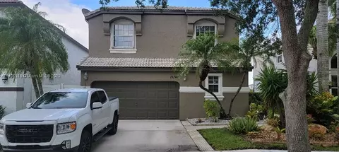 15746 NW 10th St, Pembroke Pines, FL 33028