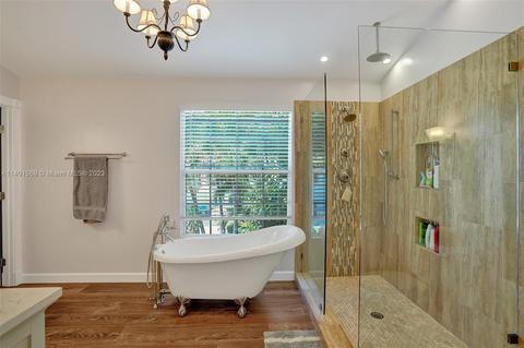 3914 Jasmine Ln, Coral Springs, FL 33065