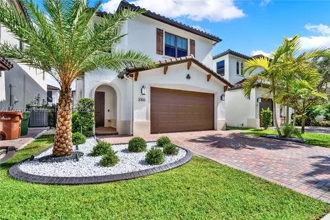 3306 W 99th Pl, Hialeah, FL 33018 photo 1