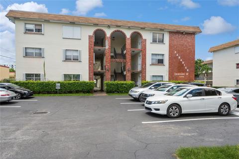 2200 Taylor St #301, Hollywood, FL 33020