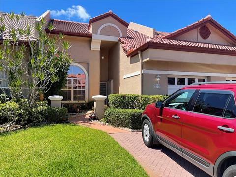 9723 Malvern Dr, Tamarac, FL 33321