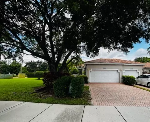 2501 E Aragon Blvd #1, Sunrise, FL 33313