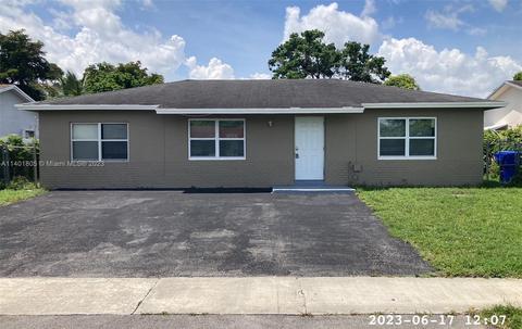 8220 SW 10th St, North Lauderdale, FL 33068