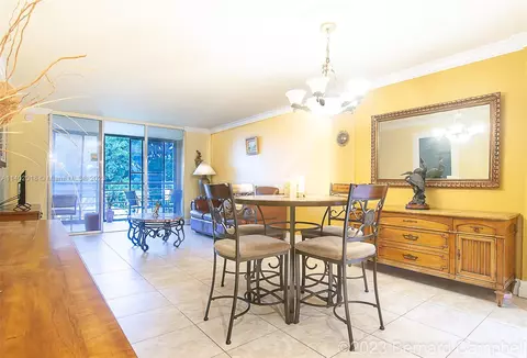 2999 NW 48th Ave #440, Lauderdale Lakes, FL 33313