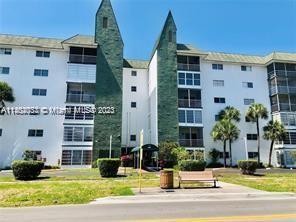 4751 NW 21st St #109, Lauderhill, FL 33313