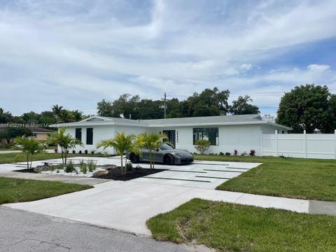 20402 NE 22nd Pl, Miami, FL 33180