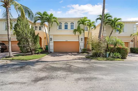 3123 NE 210th St, Aventura, FL 33180