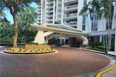 1000 Quayside Ter #707, Miami, FL 33138