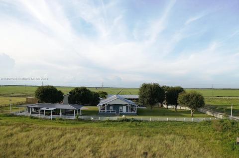 8000 NW 240 St, Okeechobee, FL 34972