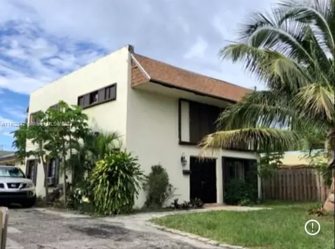 913 Ortega Rd, West Palm Beach, FL 33405
