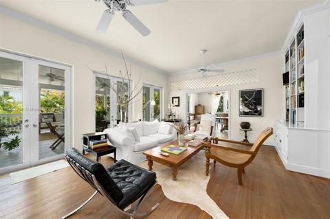 265 Hampton Ln, Key Biscayne, FL 33149 photo 4