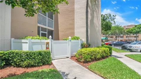 9587 Weldon Cir #B101, Tamarac, FL 33321