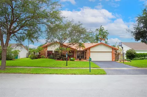 1079 NW 96th Ave, Plantation, FL 33322