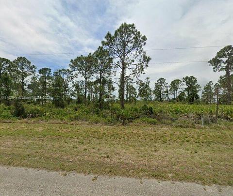 1212 Jaguar Blvd, Lehigh Acres, FL 33974