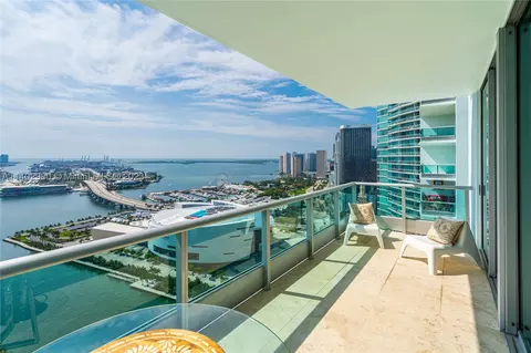 900 Biscayne Blvd #3804, Miami, FL 33132