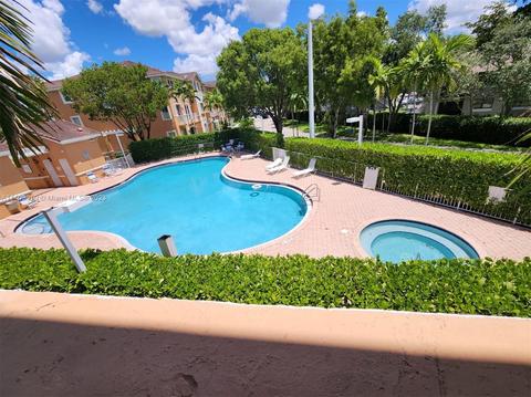 17650 NW 73rd Ave #205-18, Hialeah, FL 33015