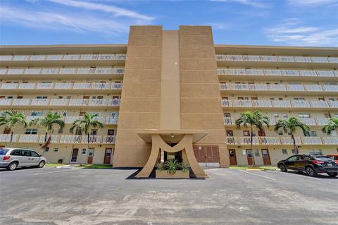620 NE 12th Ave #205, Hallandale Beach, FL 33009