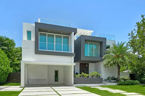 141 Harbor Dr, Key Biscayne, FL 33149 photo 2