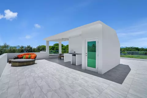 141 Harbor Dr, Key Biscayne, FL 33149 photo 41