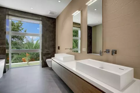 141 Harbor Dr, Key Biscayne, FL 33149 photo 32