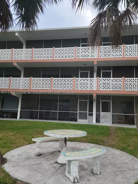 1430 NE 170th St #221, North Miami Beach, FL 33162