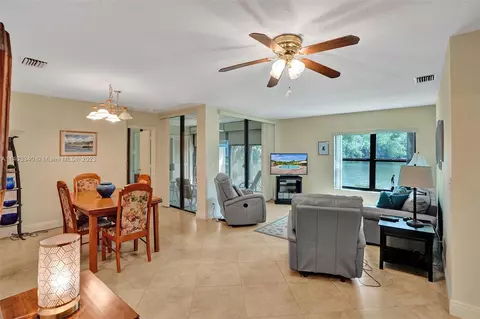2926 S Carambola Cir S #2001, Coconut Creek, FL 33066