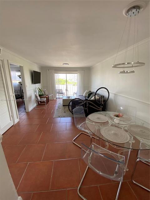 990 Biarritz Dr #502, Miami Beach, FL 33141