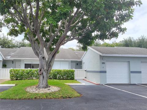 2640 W Gately Dr W #305, West Palm Beach, FL 33415