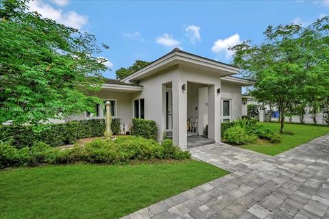 12825 SW 62nd Ave, Pinecrest, FL 33156