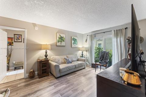 5204 NE 6th Ave #B5, Oakland Park, FL 33334