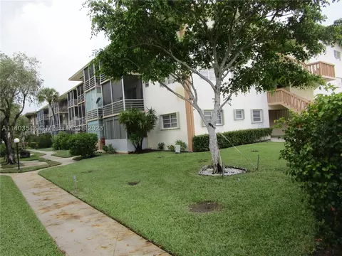 16750 NE 14th Ave #203, Miami, FL 33162