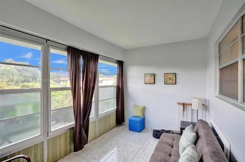 5051 W Oakland Park Blvd #308, Lauderdale Lakes, FL 33313