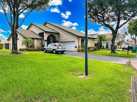 4238 SW 147th Ct, Miami, FL 33185