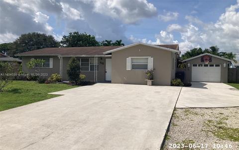 115 W Pine Tree Ave, Lake Worth, FL 33467