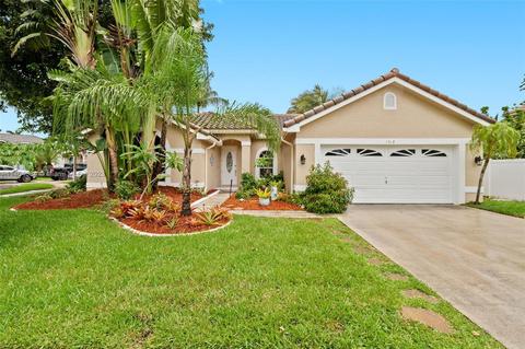 1513 NW 178th Way, Pembroke Pines, FL 33029