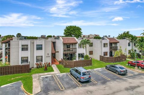 10105 NW 9th St Cir #9-207, Miami, FL 33172