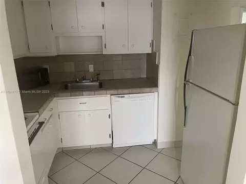 751 Pine Dr #210, Pompano Beach, FL 33060 photo 6