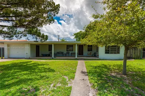 5240 SW 101st Ave, Miami, FL 33165