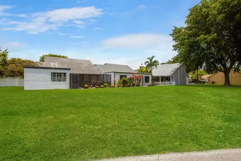 1461 Martin Ct, Homestead, FL 33035