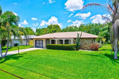 707 SE Chaloupe Ave, Port Saint Lucie, FL 34983