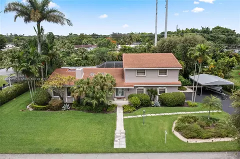 14301 SW 75th Ct, Palmetto Bay, FL 33158