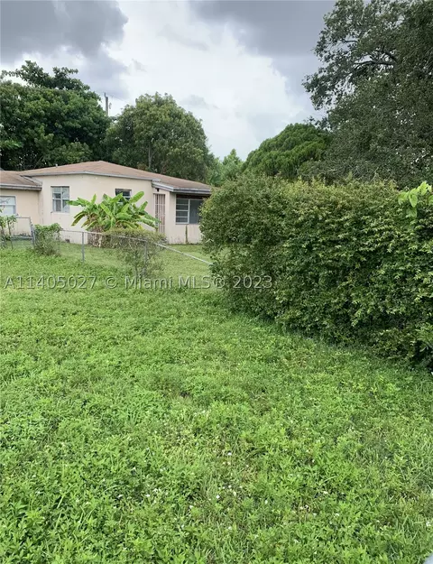1818 NW 49th St, Miami, FL 33142