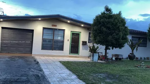 7181 Wilson St, Hollywood, FL 33024