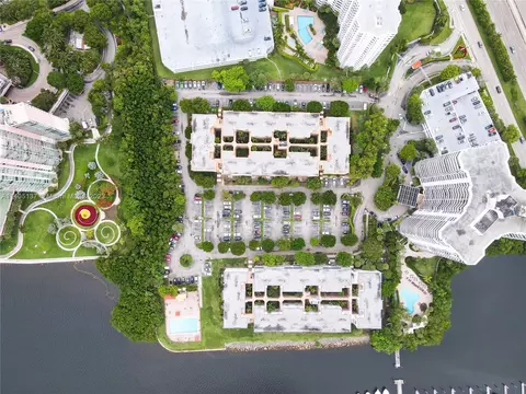 3350 NE 192nd St #4P-B, Aventura, FL 33180