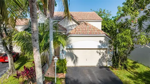 3946 Jasmine Ln, Coral Springs, FL 33065