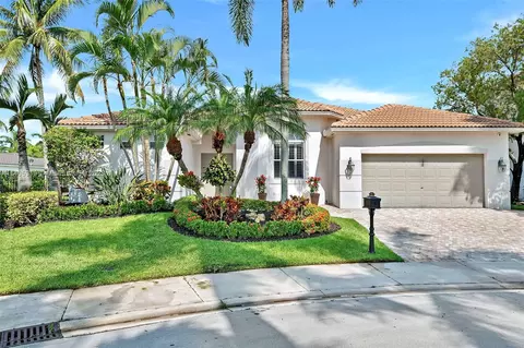 2561 Jardin Mnr, Weston, FL 33327