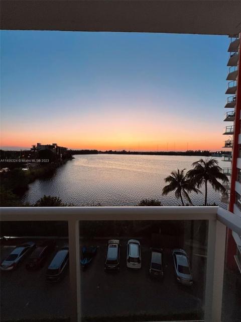 1301 NE Miami Gardens Dr #522W, Miami, FL 33179