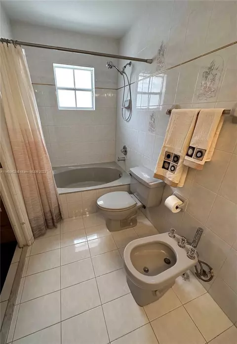 3299 W 76 St, Hialeah, FL 33018 photo 16