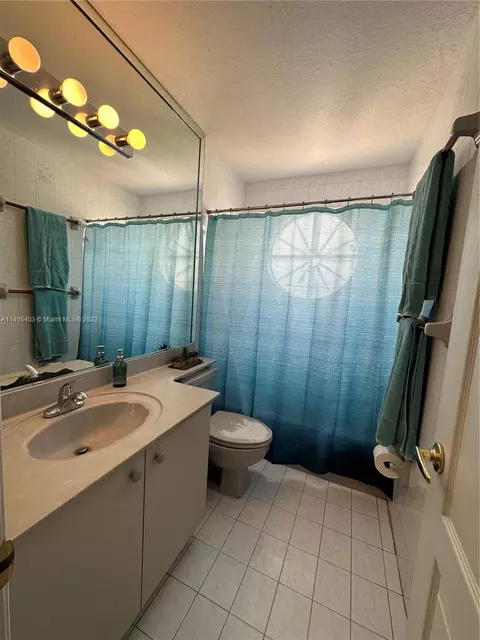 3299 W 76 St, Hialeah, FL 33018 photo 19